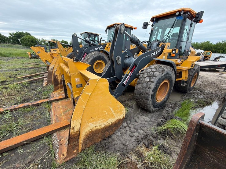 2023-deere-644p-image-1