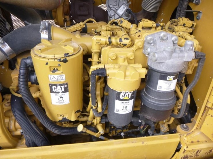 2015-caterpillar-d4k2-lgp-image-35