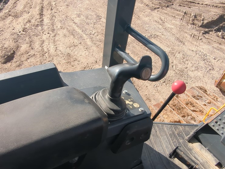 2022-deere-450-lt-image-18