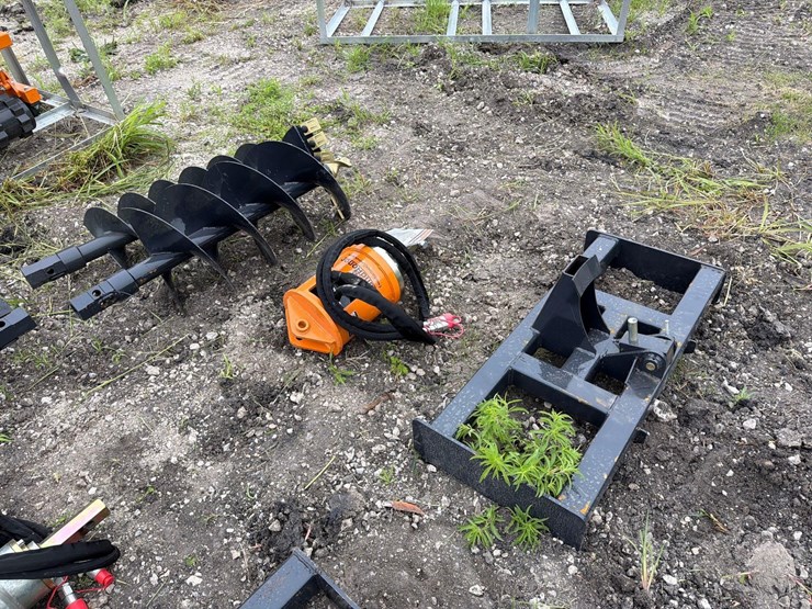 new-landhonor-sad-12-23c-auger-driver-skid-steer-attachment-image-4