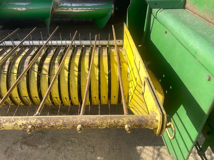 john-deere-337-image-7