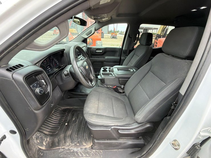 2020-chevrolet-1500-image-15