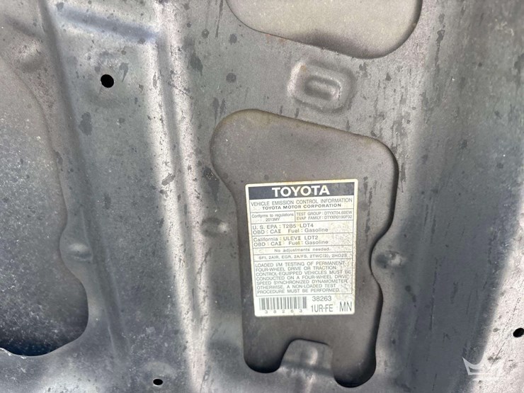 2013-toyota-tundra-image-10