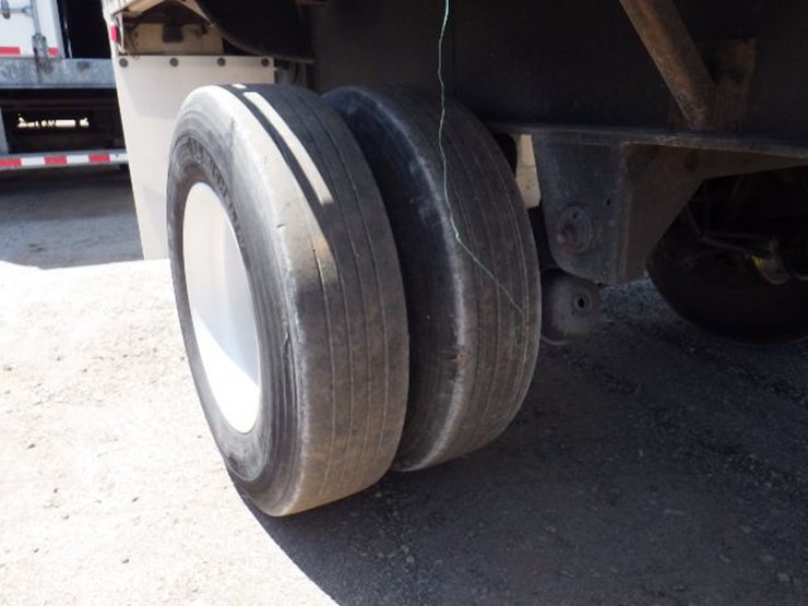 2011-utility-flatbed-image-9