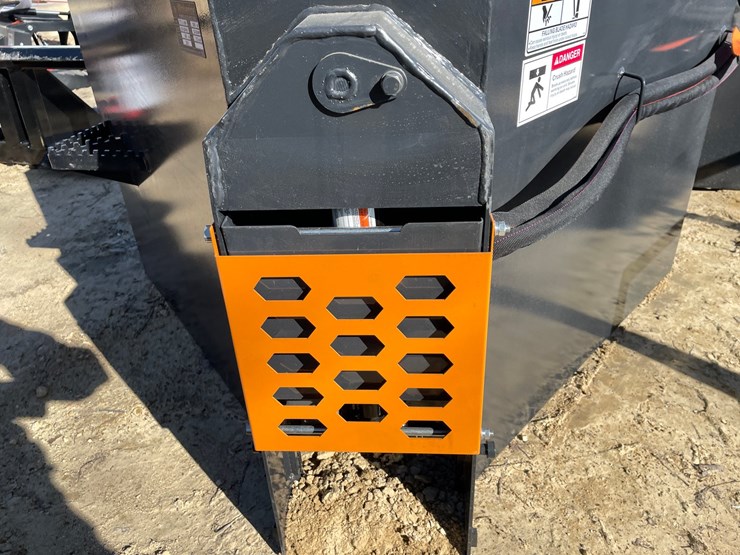 #2332-•-new-wolverine-skid-steer-concrete-chuter-attachment-image-9