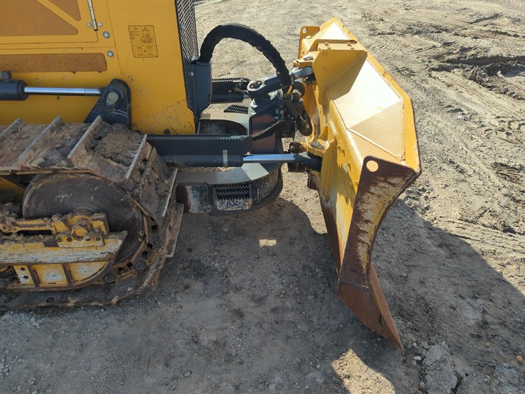 2022-deere-450-lt-image-7