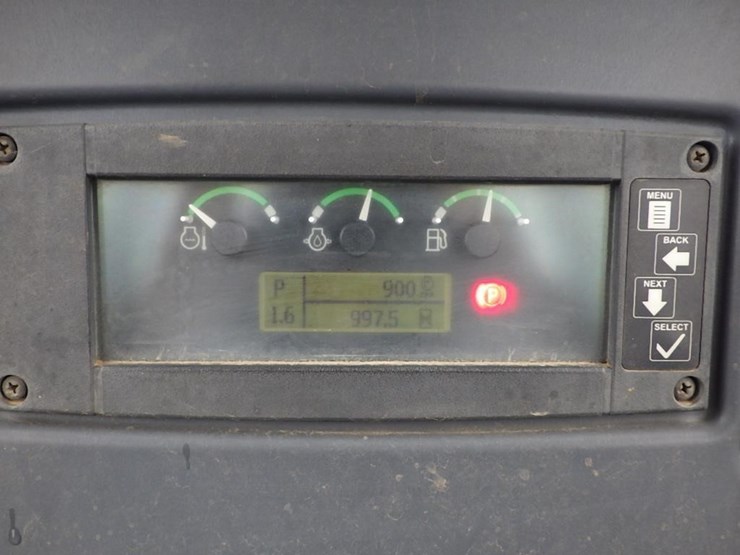 2016-deere-650k-image-45