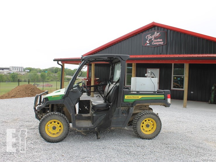 john-deere-gator-xuv-835m-image-1