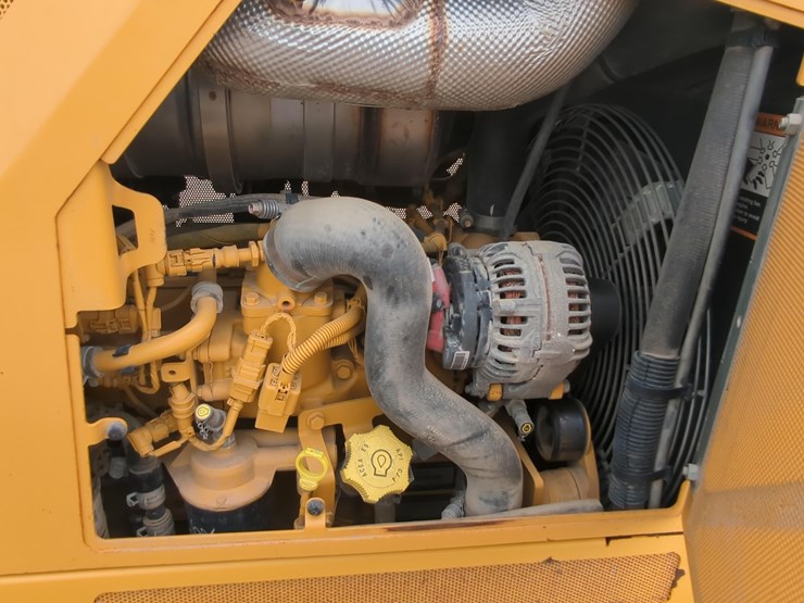 2022-deere-450-lt-image-15