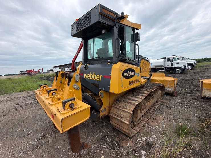 2022-deere-700l-xlt-image-5