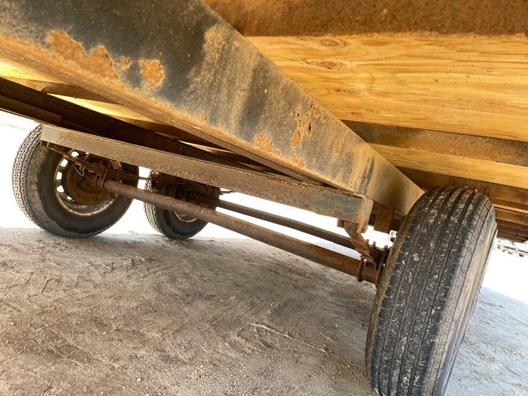 #2011-•-4-place-22'-snowmobile-trailer-(no-title)-image-32