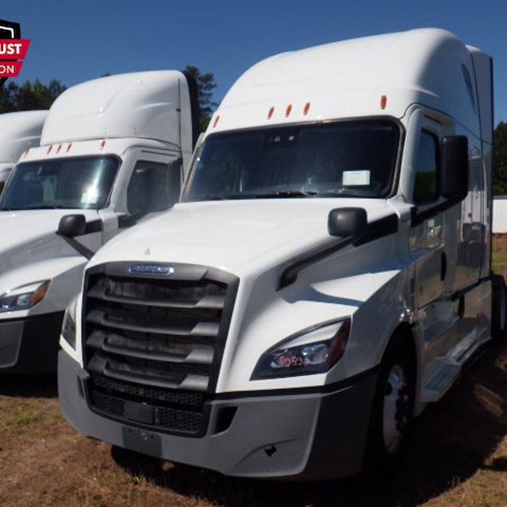 2021 FREIGHTLINER CASCADIA 126