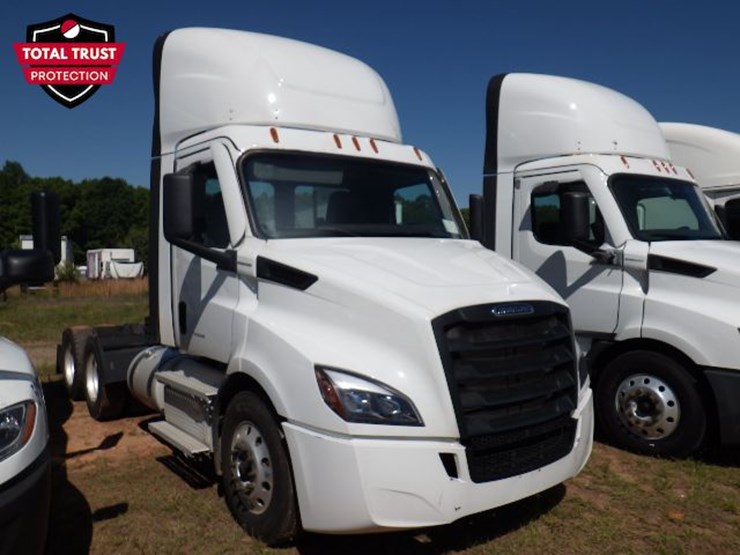 2021-freightliner-cascadia-116-image-4