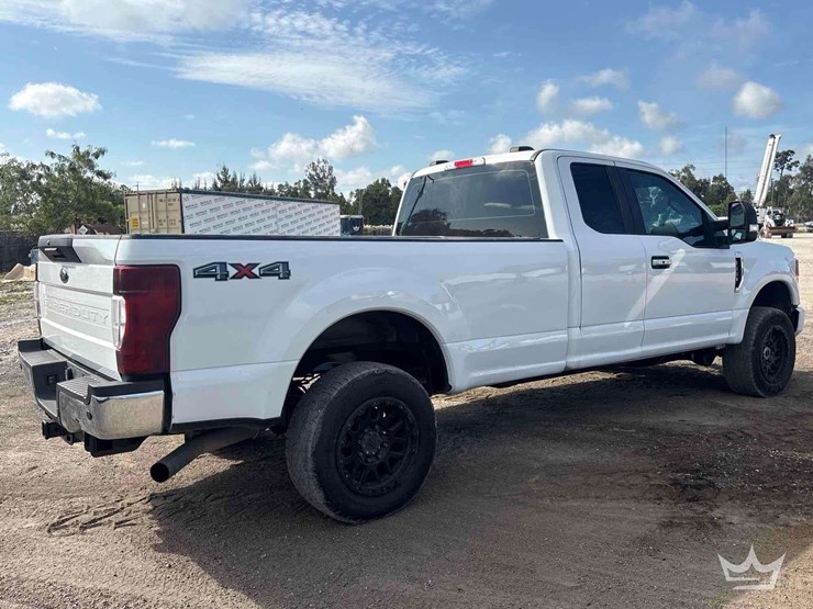 2022-ford-f250-image-4