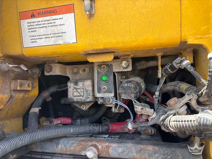2018-komatsu-d51pxi-24-image-9