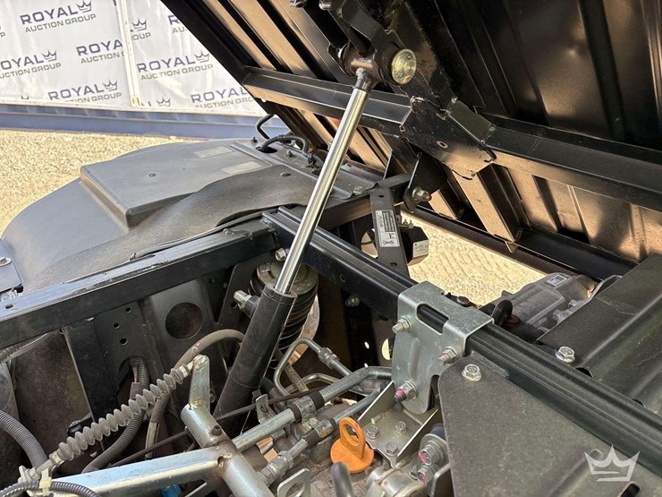 2018-kubota-rtv-x900-image-12