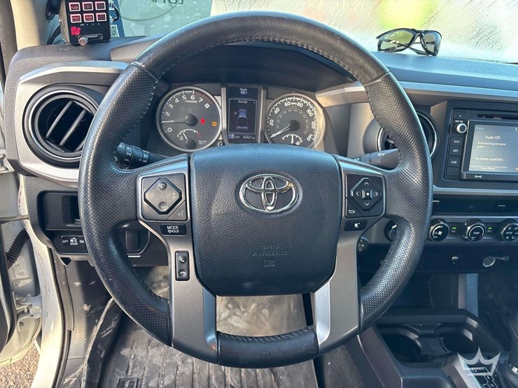 2017-toyota-tacoma-image-13