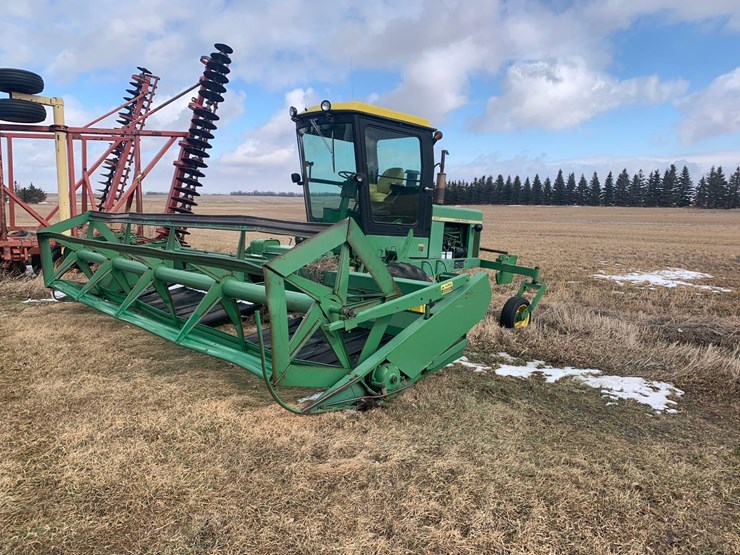 1982-john-deere-2320-image-1