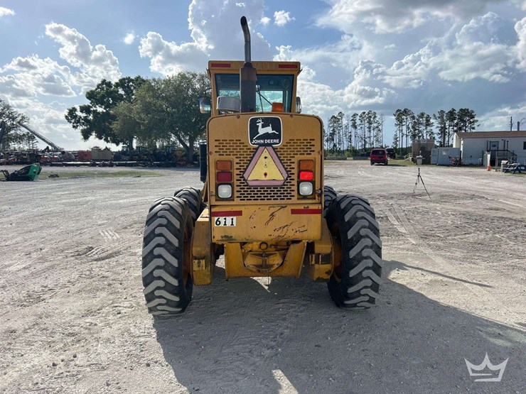 1992-deere-670b-image-34