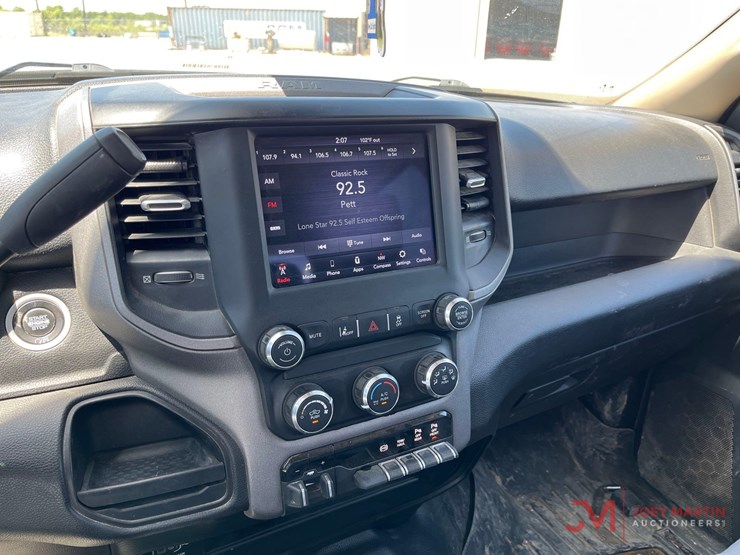 2020-dodge-ram-2500-image-17