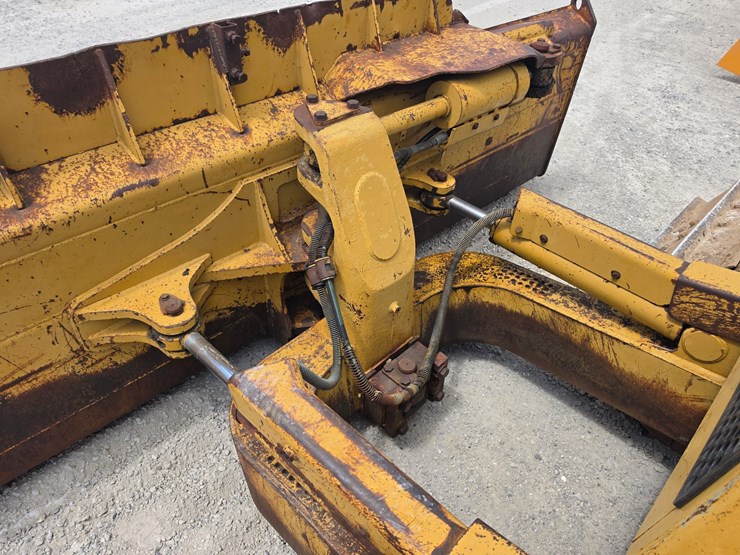 2002-caterpillar-d6m-lgp-image-6