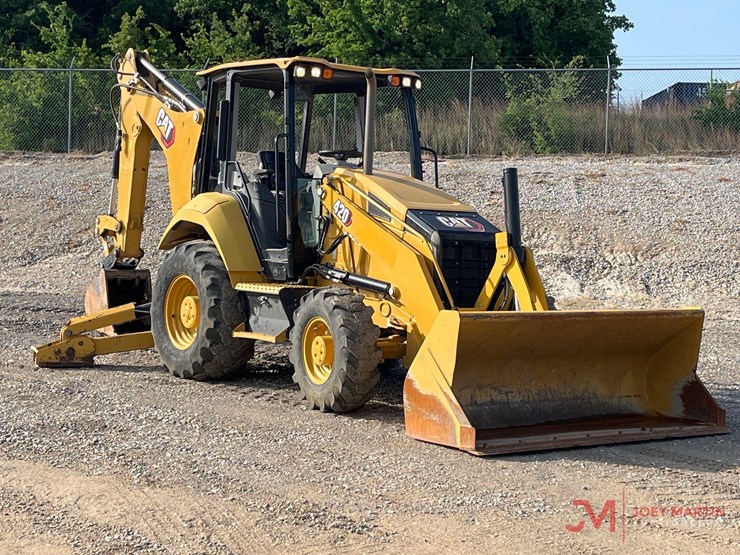 2022-caterpillar-420-image-1