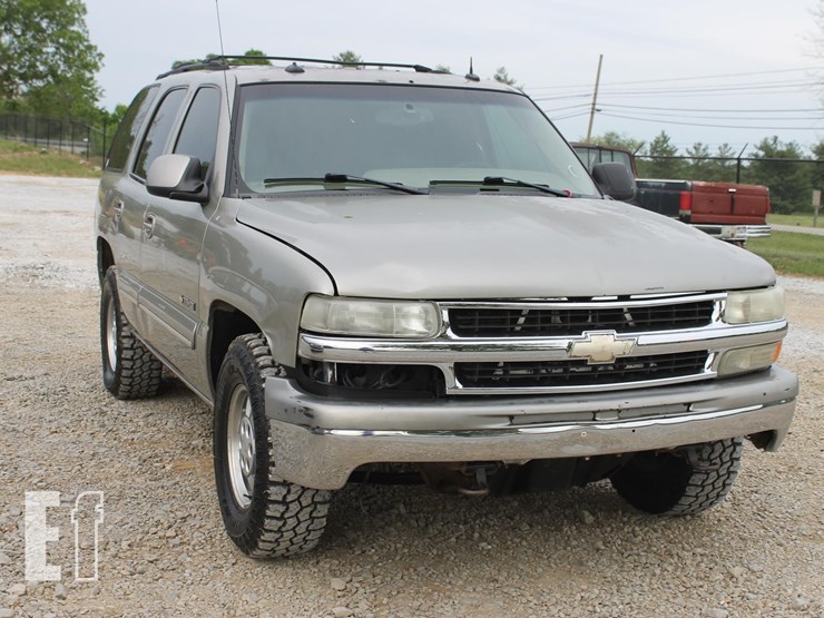 2003-chevrolet-tahoe-image-7