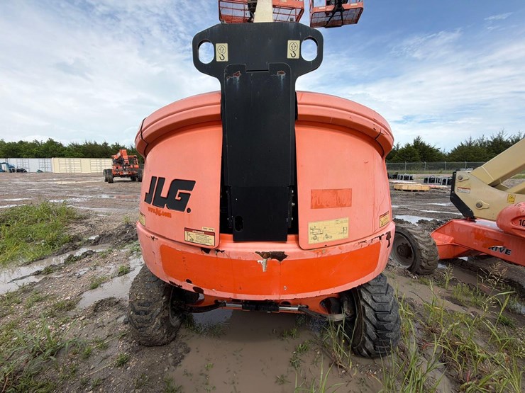 jlg-400s-image-13