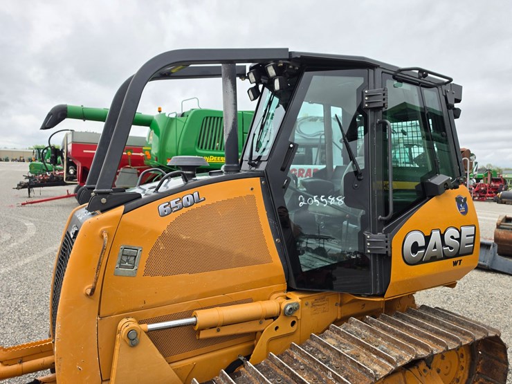 2015-case-650l-wt-image-6
