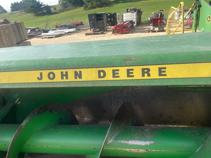 john-deere-337-image-3