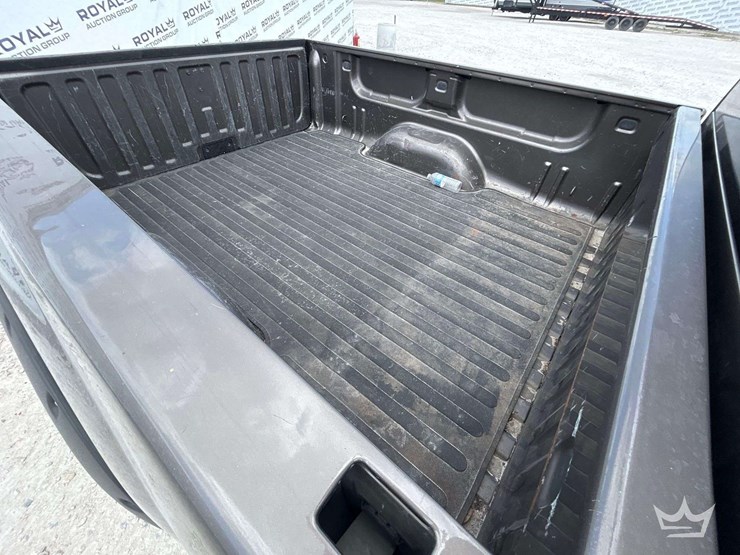 2013-chevrolet-silverado-1500-image-27
