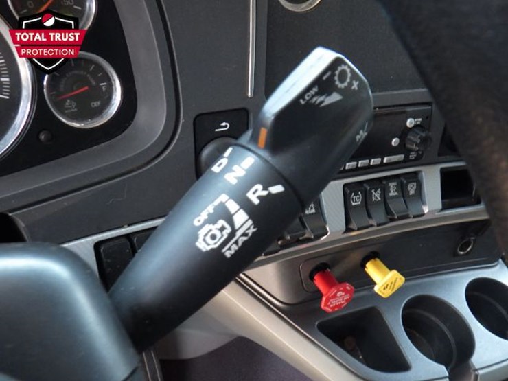 2022-kenworth-t680-image-19