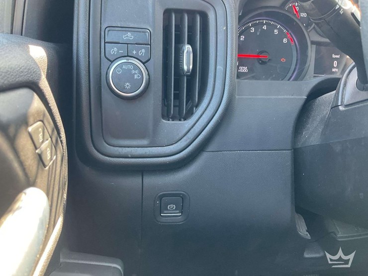 2020-chevrolet-silverado-2500-image-18