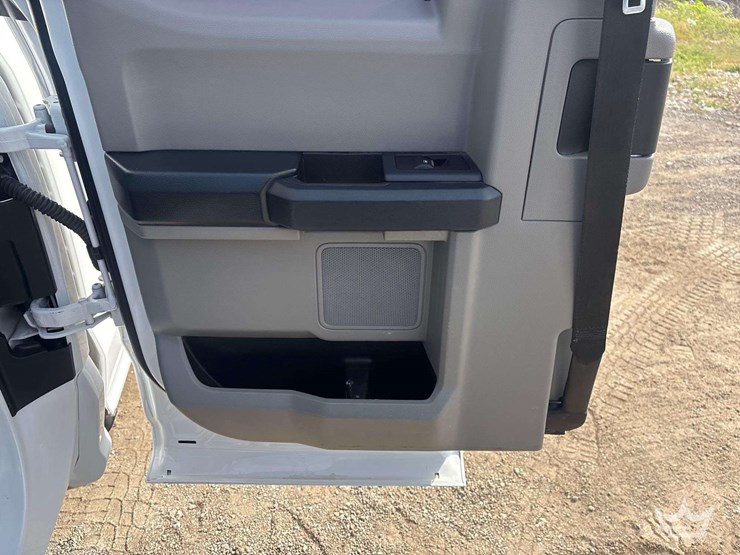 2022-ford-f250-image-18