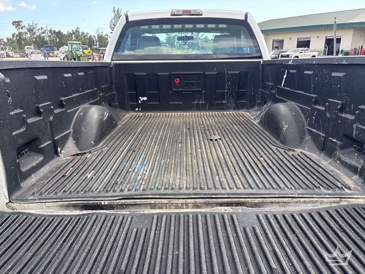 2011-ford-f150-image-12