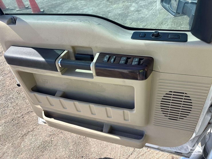 2008-ford-f250-image-21