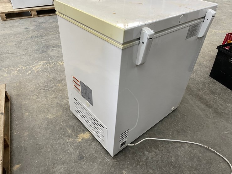 #6720-•-amana-chest-freezer-image-17