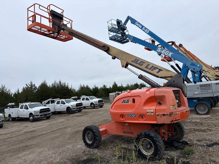 jlg-400s-image-7