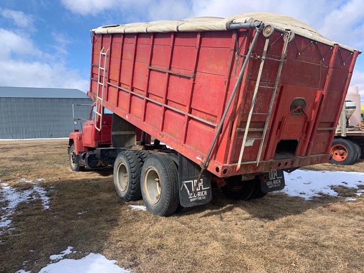 1967-international-190fls-tandem-truck-image-5