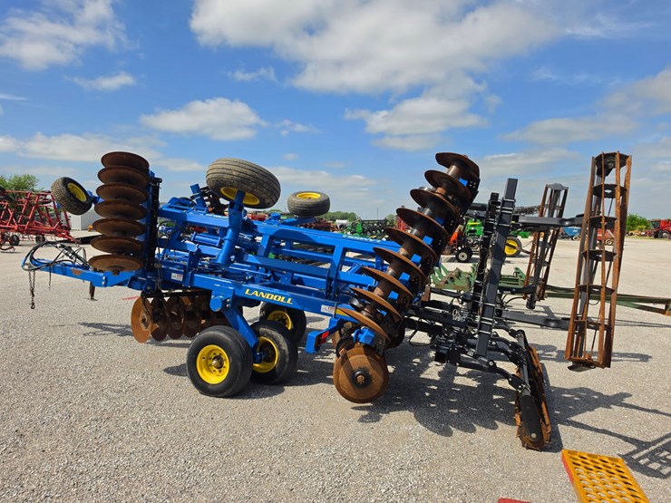 2014-landoll-6230-21-image-6