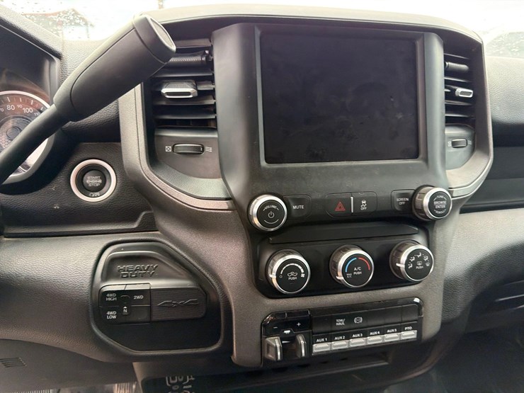 2022-dodge-3500-image-28