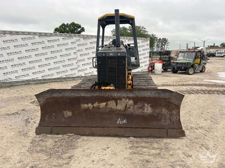 2014-deere-450j-image-21