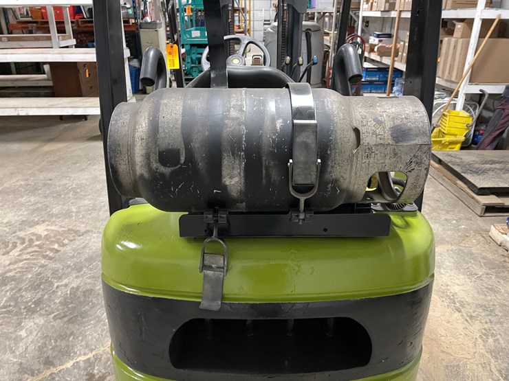 #302-•-clark-4,000lb-propane-forklift-image-24