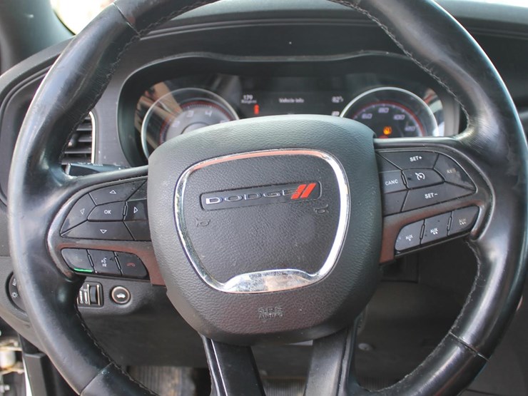 2018-dodge-charger-image-15