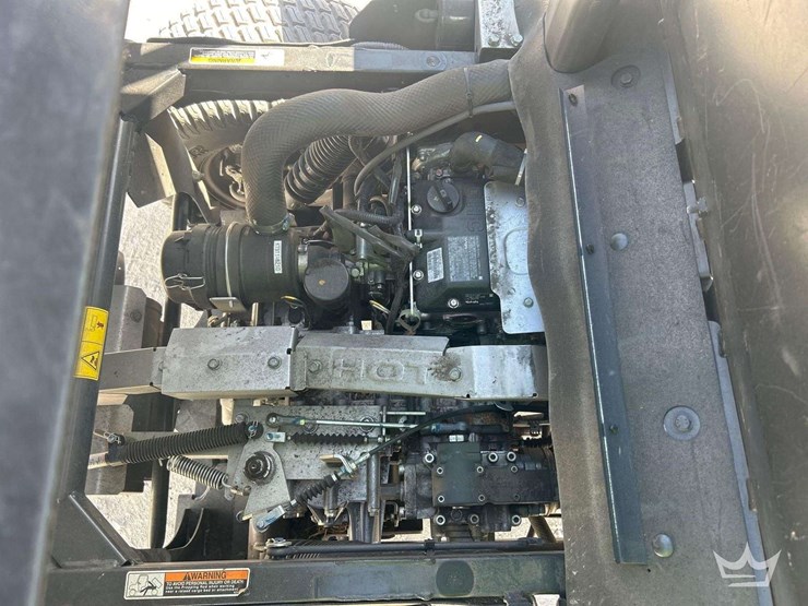 2025-kubota-rtv520-image-9