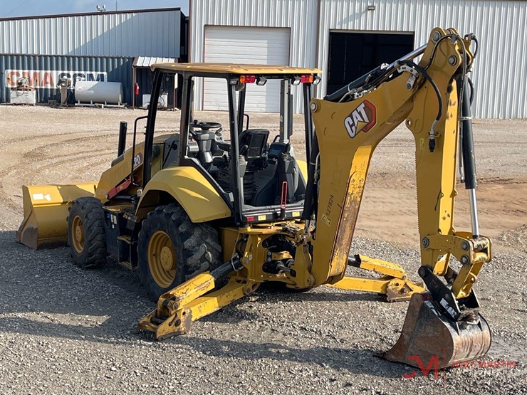 2022-caterpillar-420-image-3