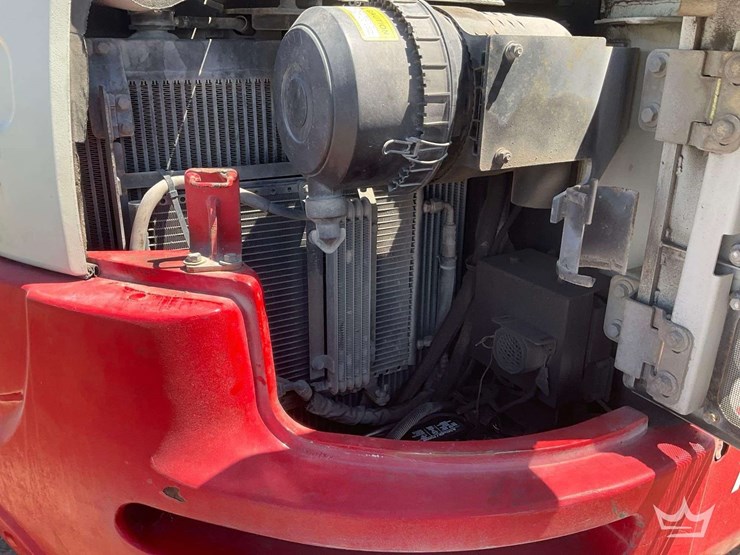 2016-takeuchi-tb280fr-image-20