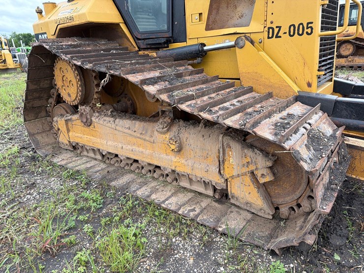 2016-caterpillar-d6n-lgp-image-14