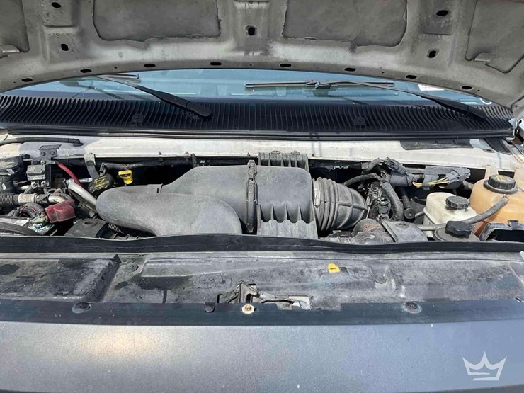 2012-ford-cargo-image-30