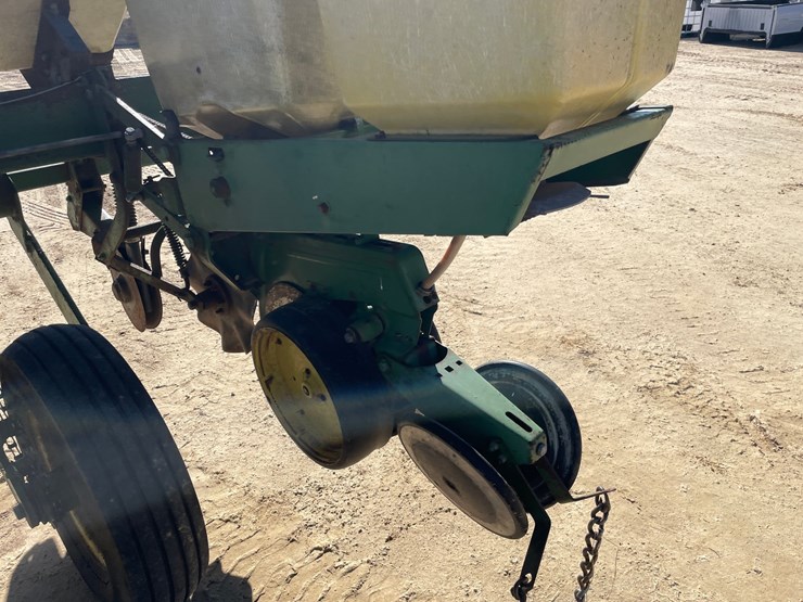 john-deere-7000-image-28